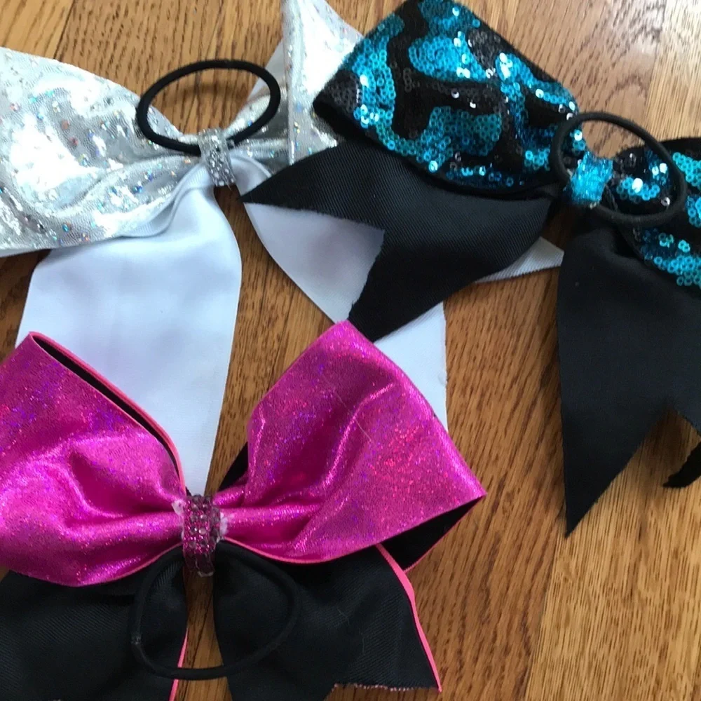 Like new cheer bows, 3